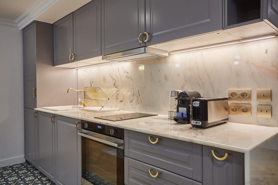Apartment | Private kitchen | Cleaning supplies