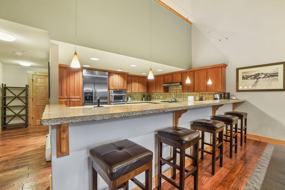 Condo, 3 Bedrooms | Private kitchen | Fridge