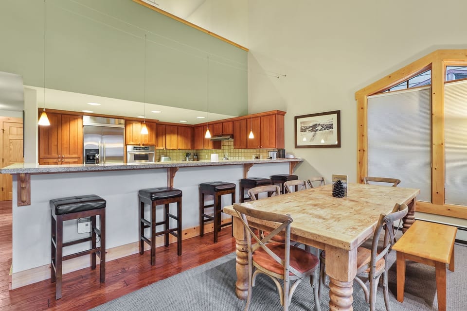 Condo, 3 Bedrooms | Dining