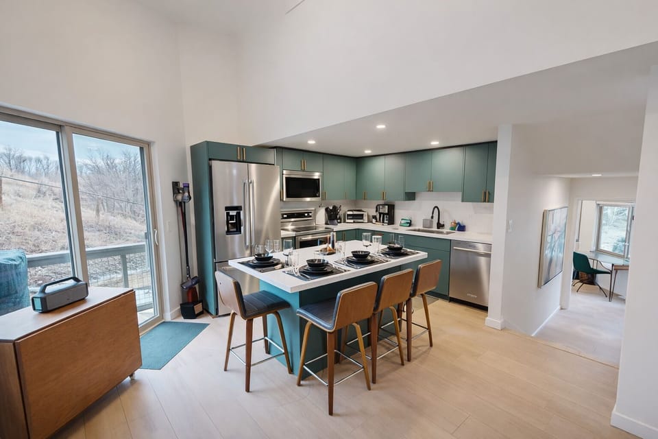 Condo, 2 Bedrooms | Private kitchen | Fridge, oven, coffee/tea maker, electric kettle
