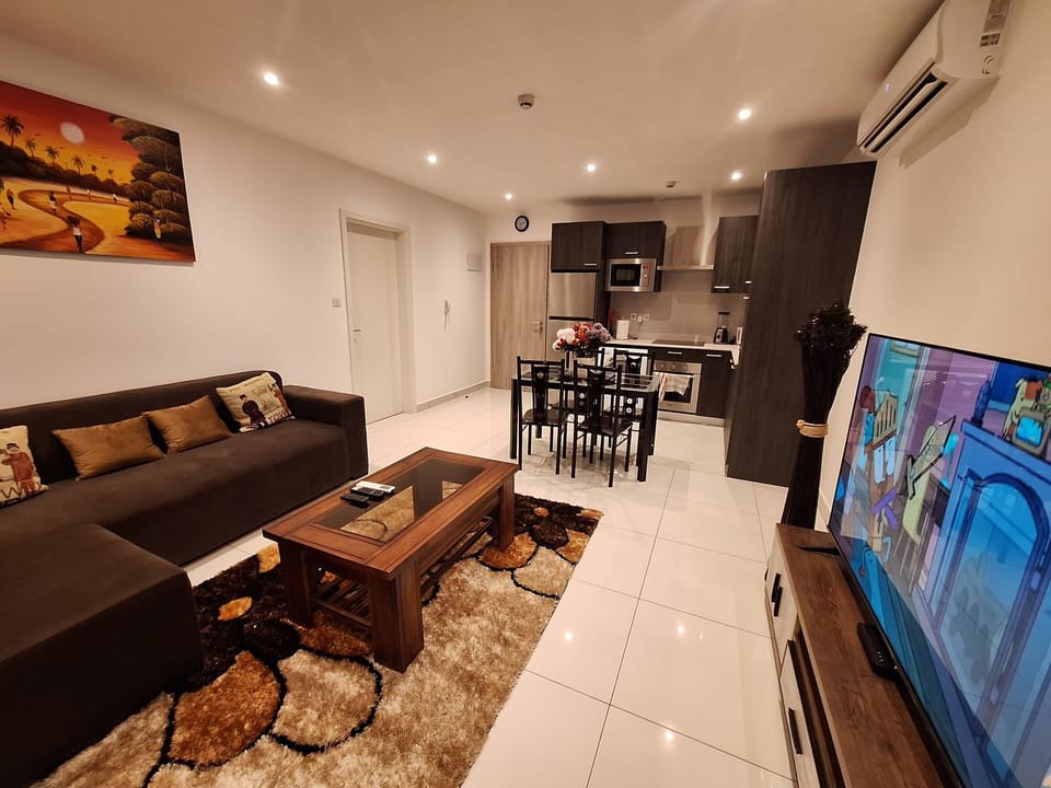 65-inch Smart TV with satellite channels, Netflix, streaming services