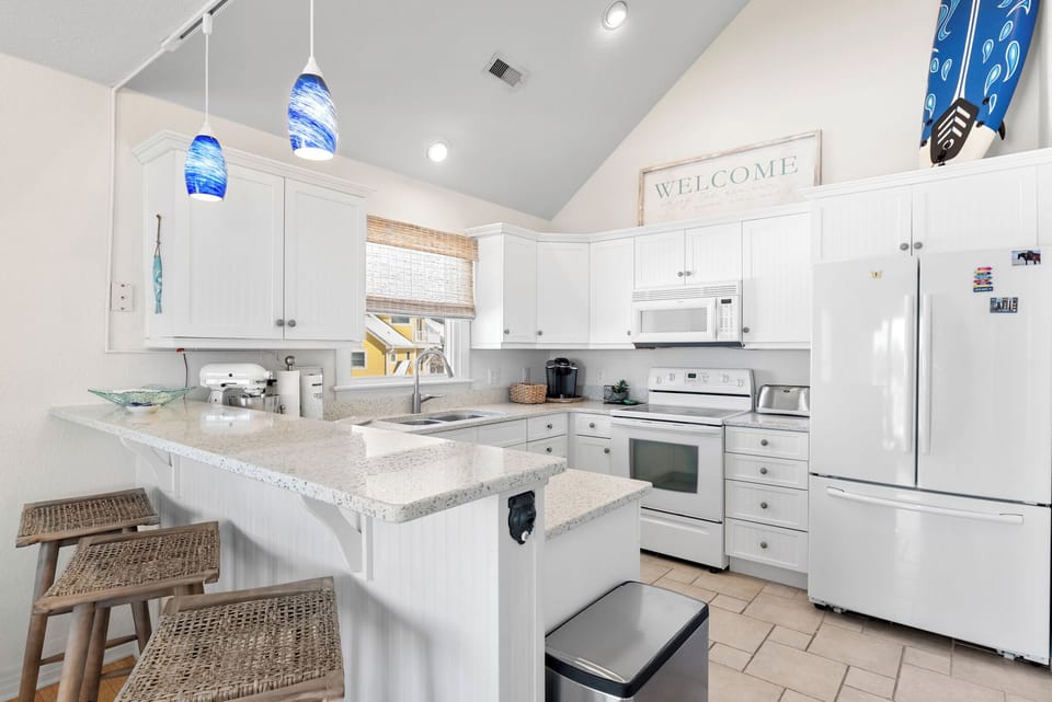 HK61: Coral Sunset | Top Level Kitchen