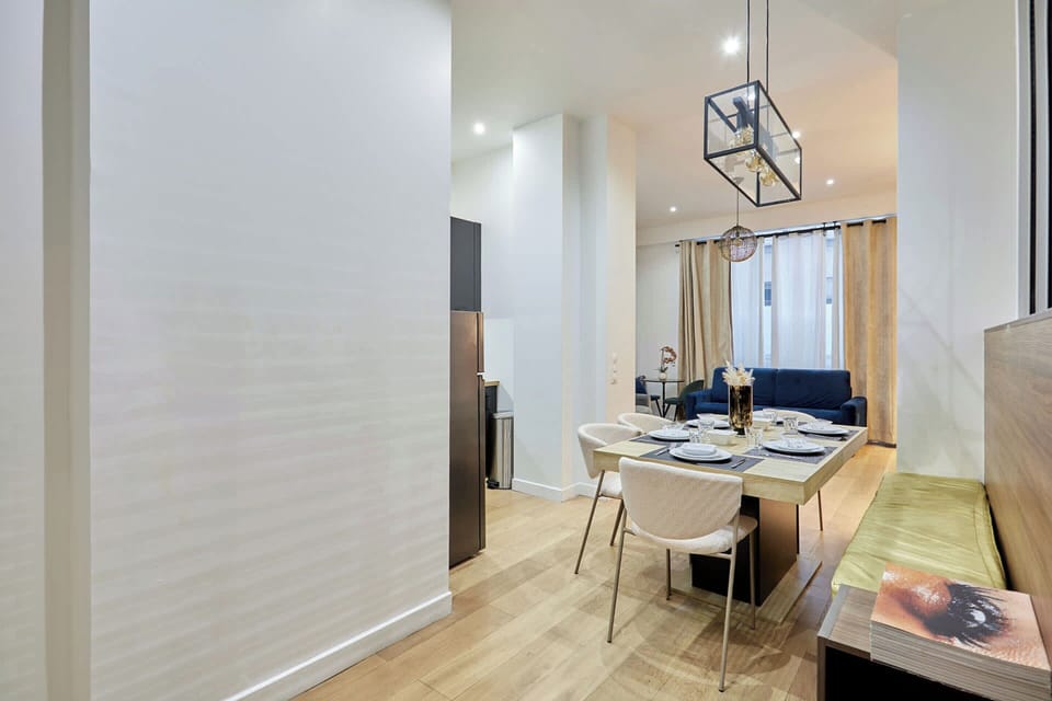 Apartment | Dining