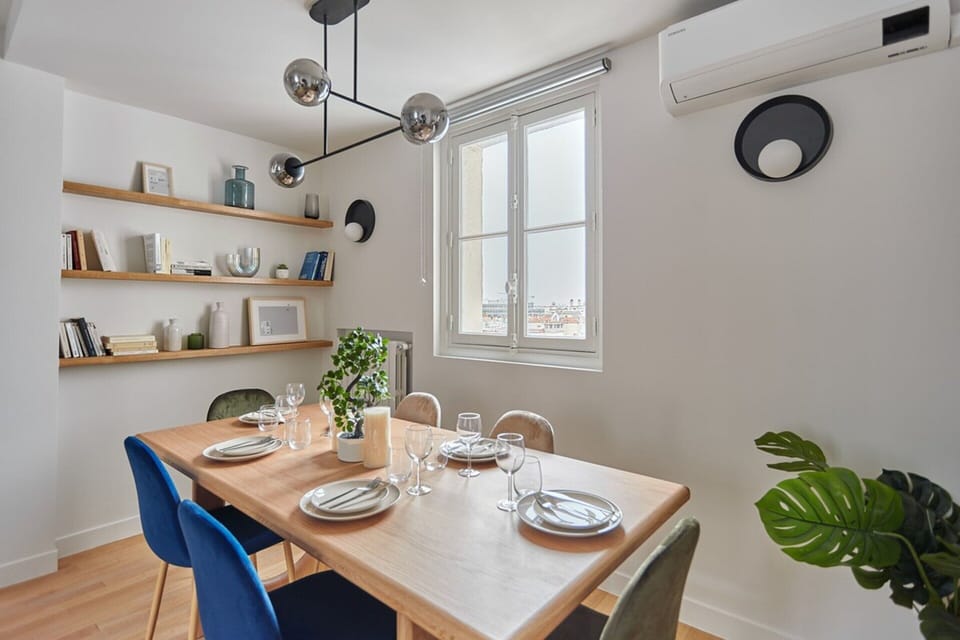 Apartment | Dining