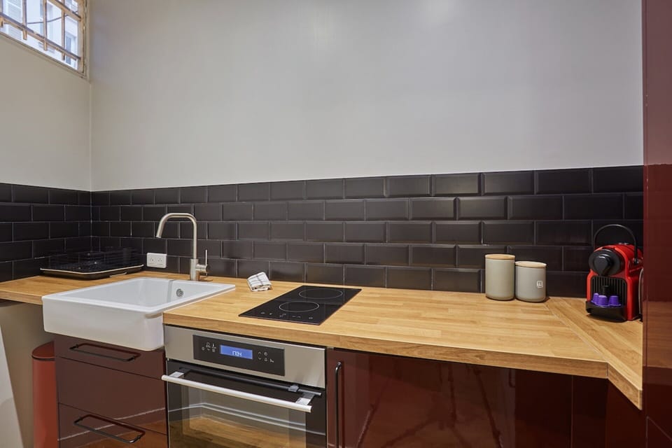 Apartment | Private kitchen | Coffee/tea maker, fridge, microwave, stovetop