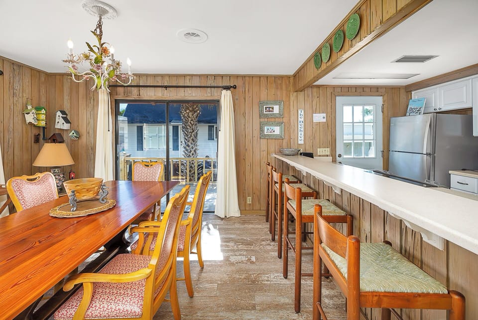 Dining Area/Kitchen