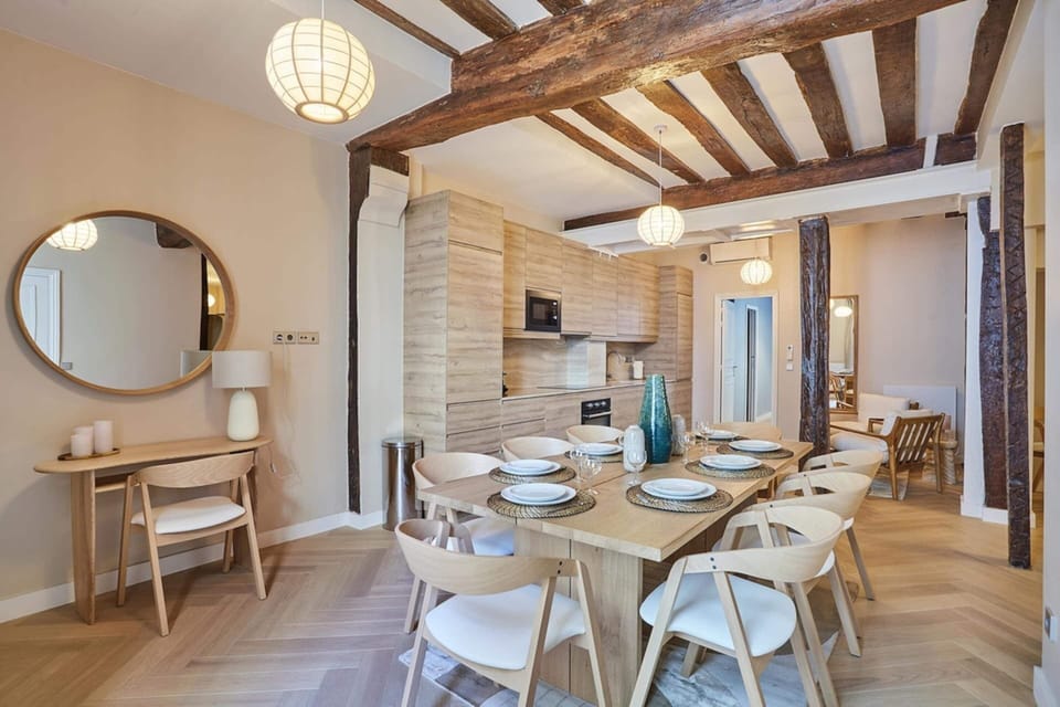 Apartment | Dining