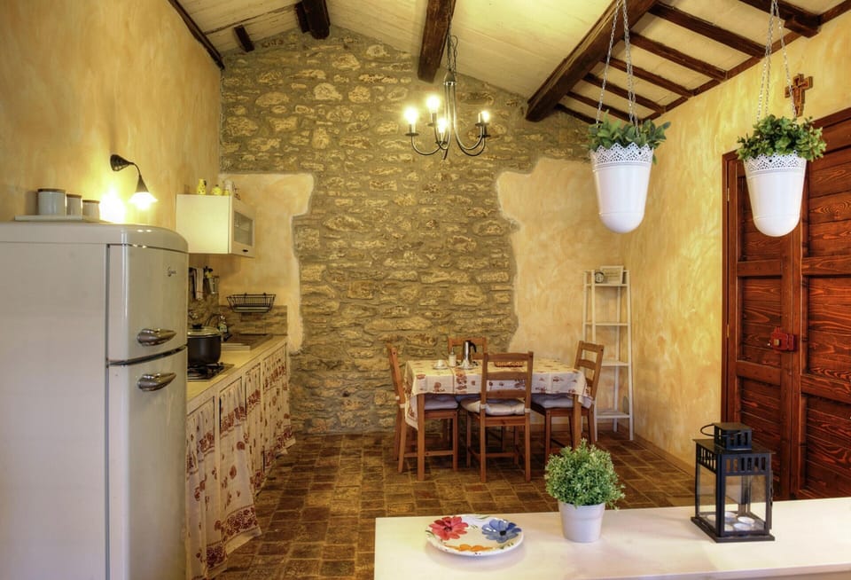 House | Dining