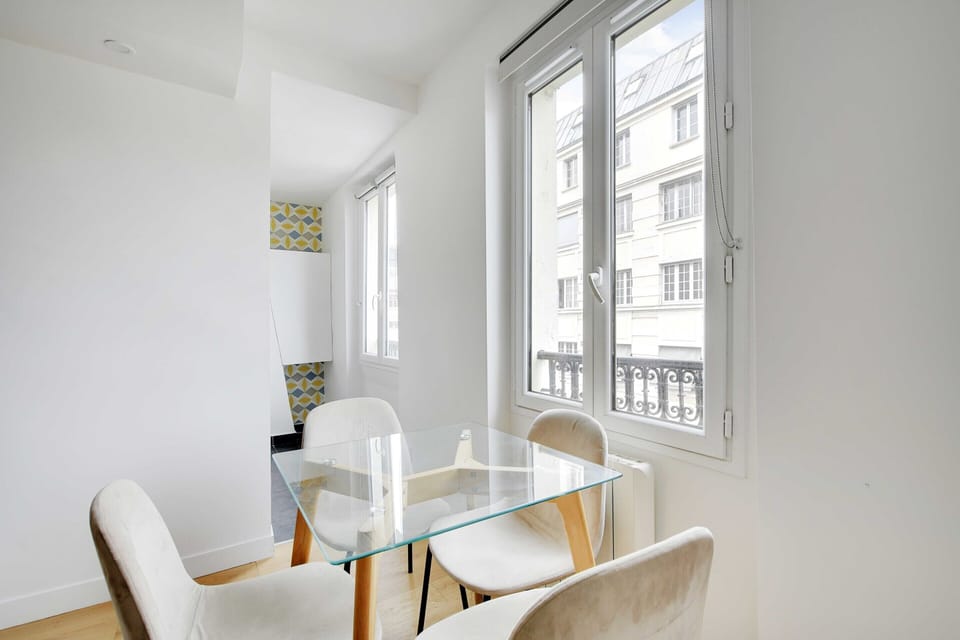 Apartment | Dining