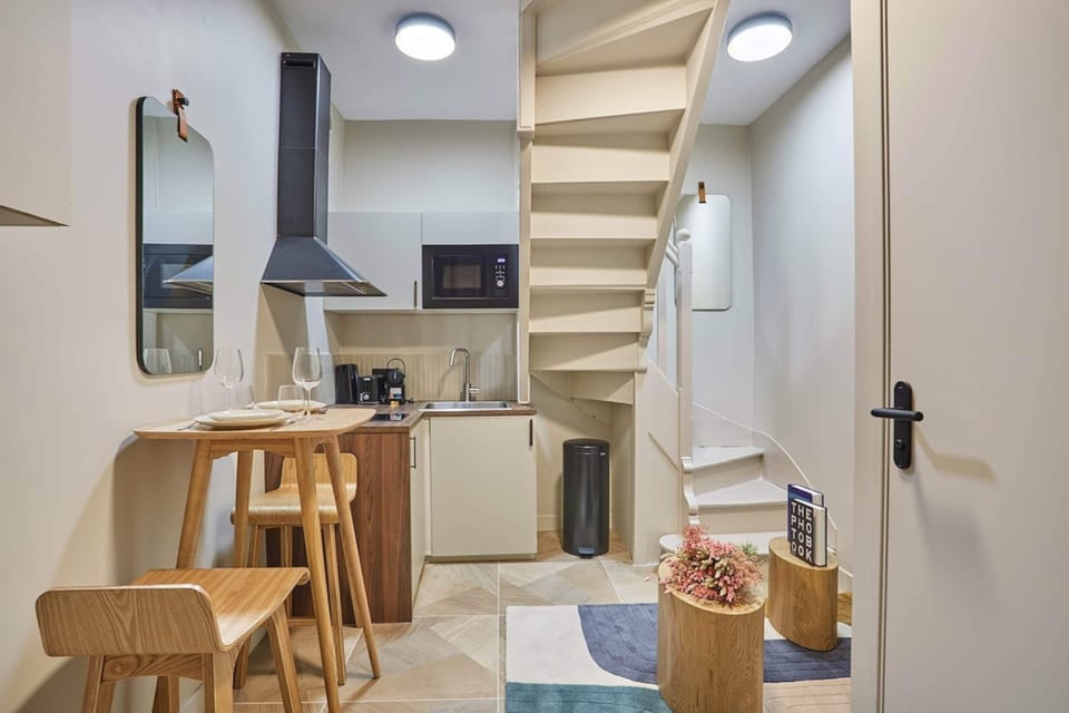 Apartment | Private kitchen | Coffee/tea maker, fridge, microwave, stovetop