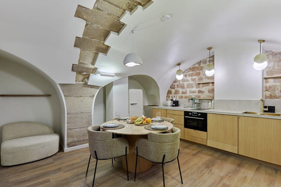 Apartment | Private kitchen | Fridge, microwave, oven, stovetop