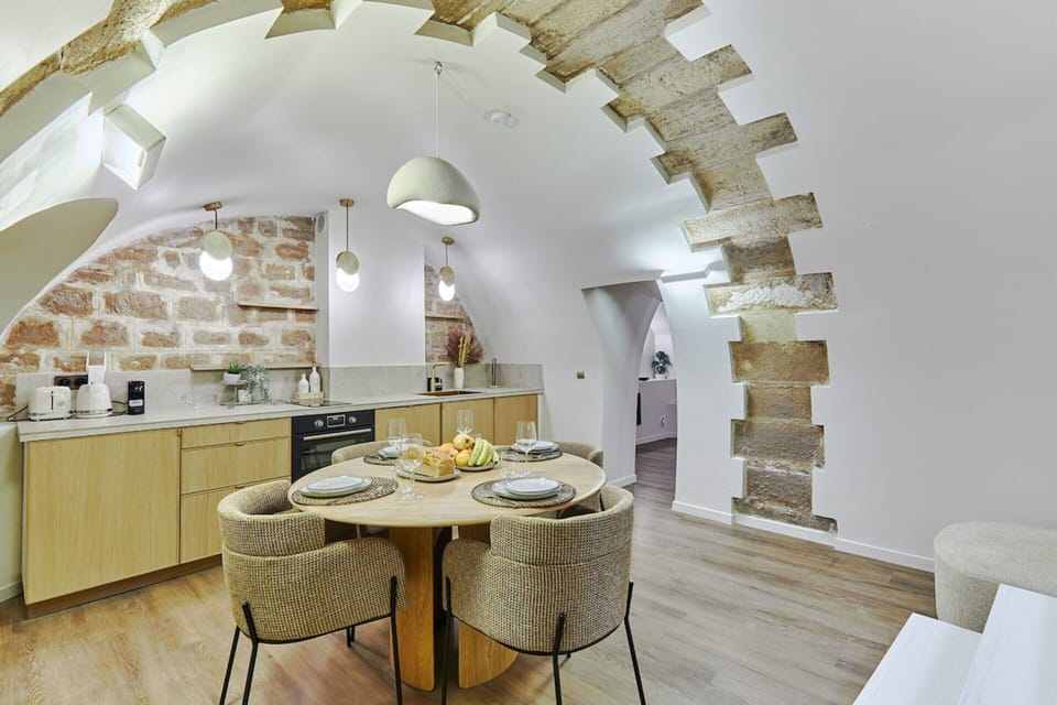 Apartment | Dining