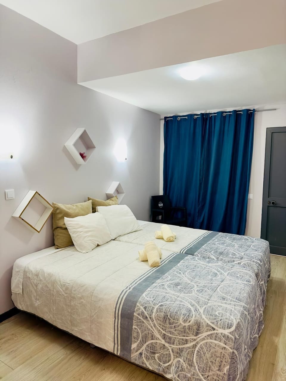 Basic Triple Room, City View | WiFi (free)