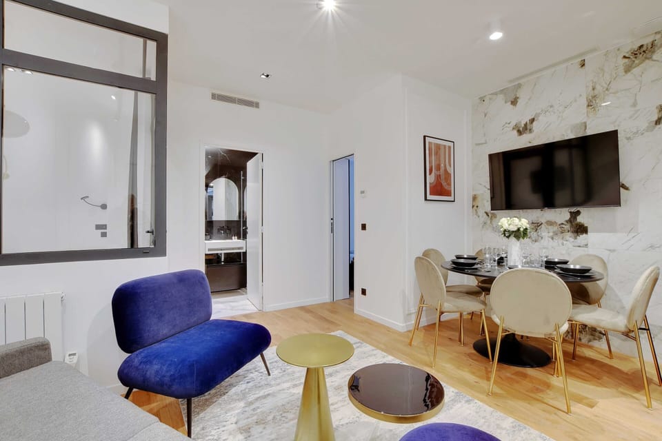 Apartment | Dining