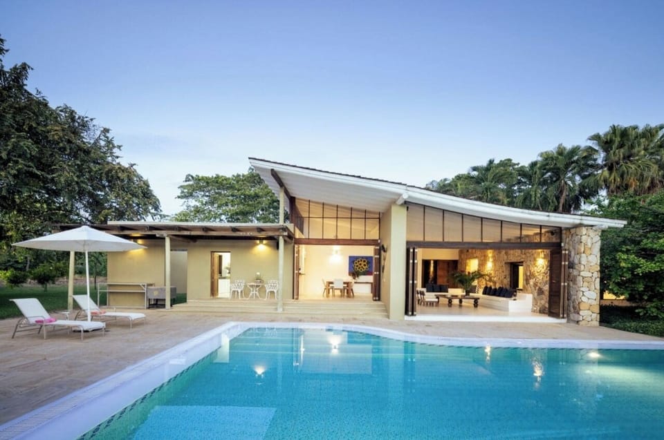 Luxury House | 4 bedrooms, iron/ironing board