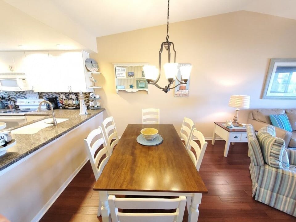 Condo, Multiple Beds, Balcony, Garden View (Ocean Village Club I35) | Dining