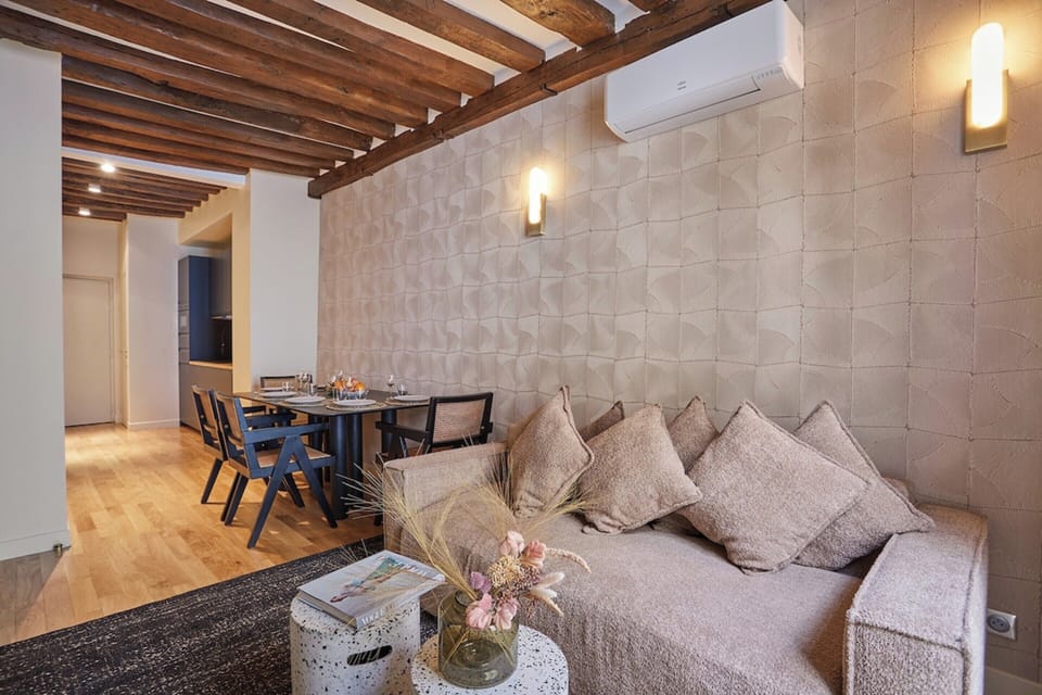 Apartment | Dining