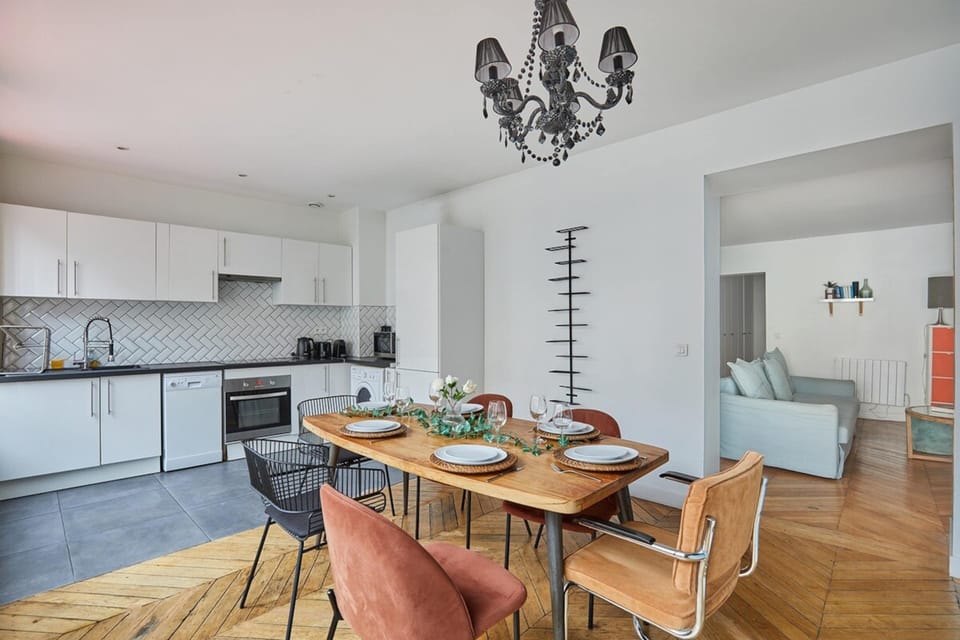 Apartment | Dining