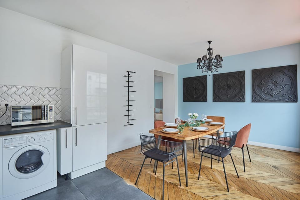 Apartment | Dining