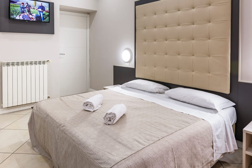 Basic Double or Twin Room | In-room safe, desk, free WiFi