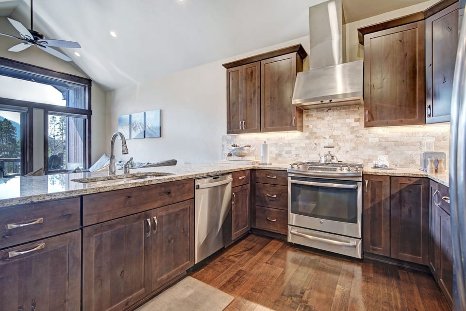 Indoors, Kitchen, Hardwood, Floor, Flooring
