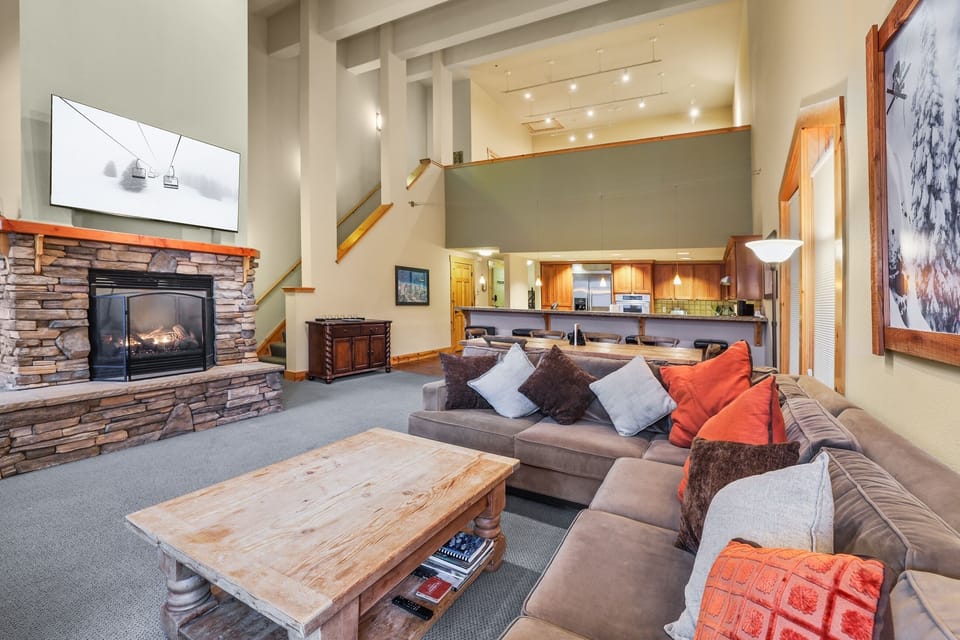 Furniture, Indoors, Living Room, Room, Home Decor