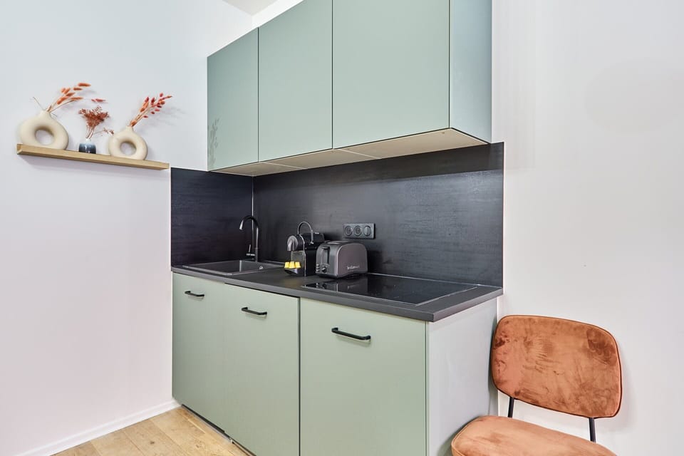Apartment | Private kitchen | Coffee/tea maker, fridge, microwave, electric kettle