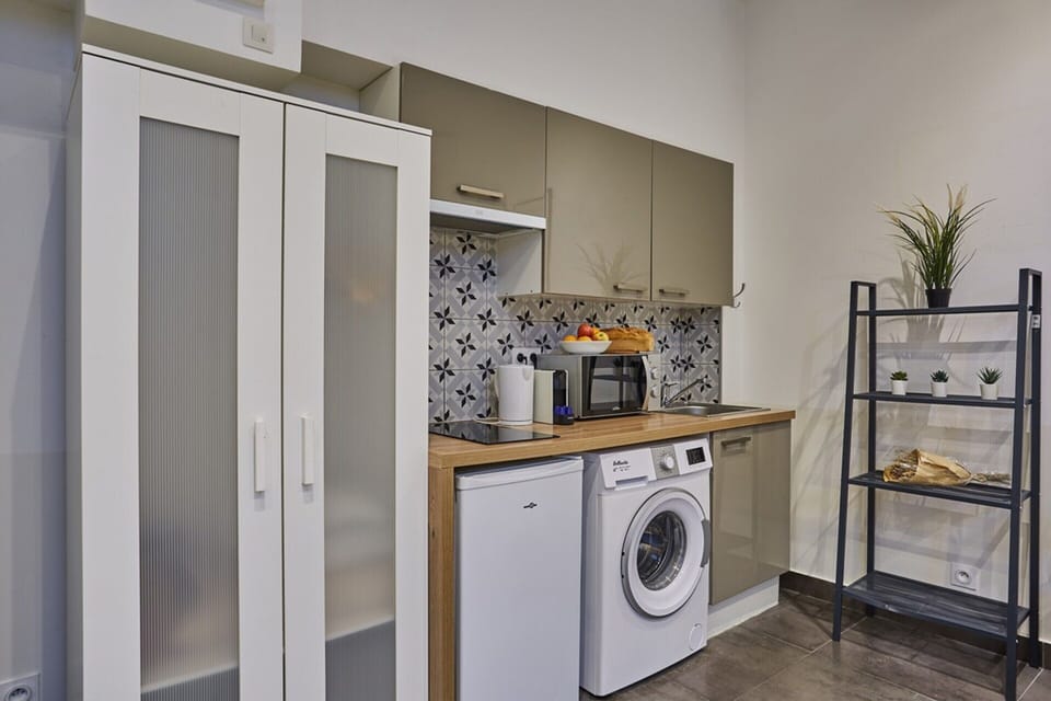 Apartment | Private kitchen | Fridge, microwave, stovetop, coffee/tea maker