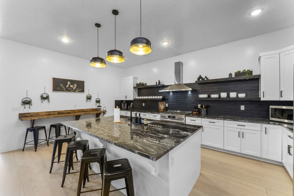 Eat in Kitchen