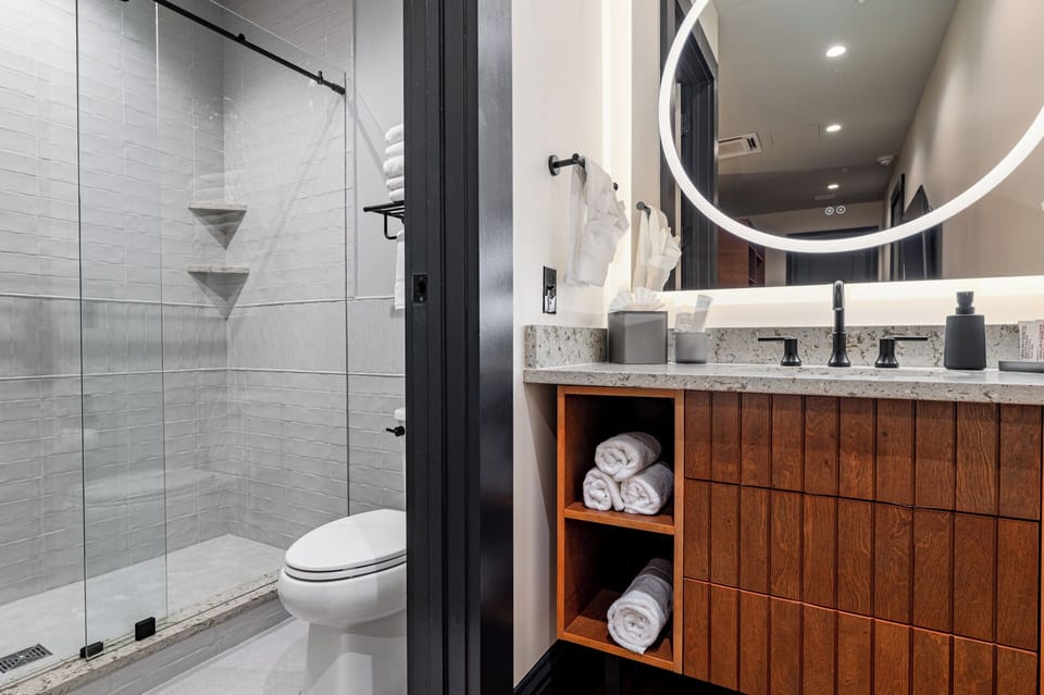 En-suite bathroom