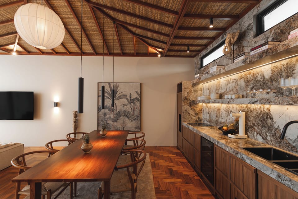 Business Penthouse | Private kitchen | Fridge, stovetop, cookware/dishes/utensils, cleaning supplies