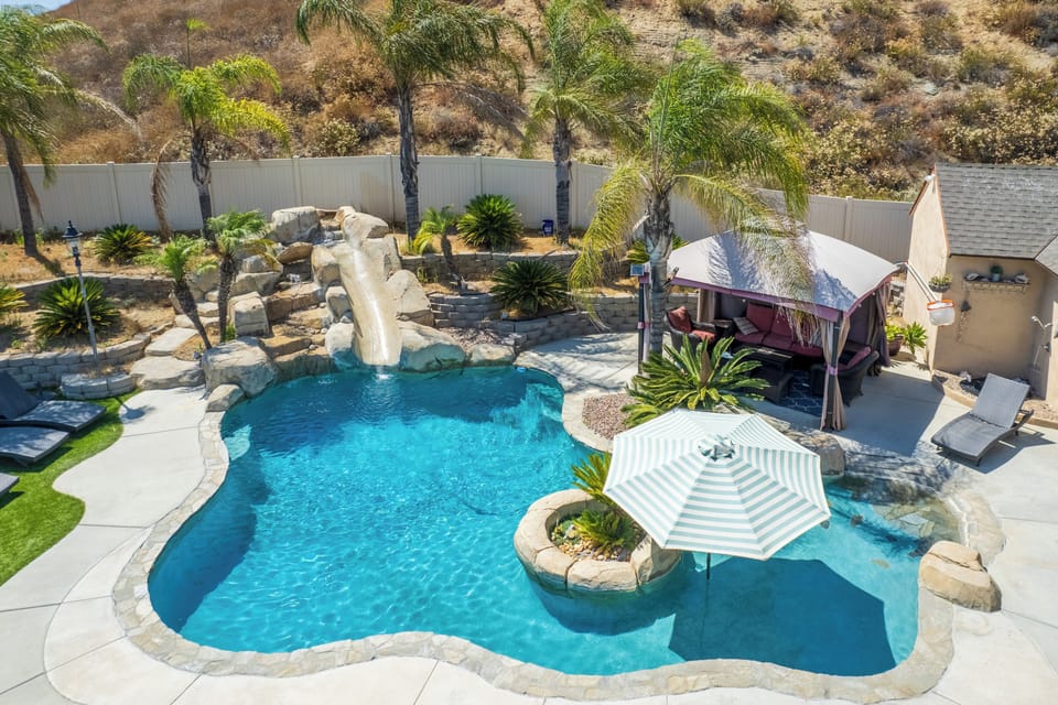 Amazing Pool and Views