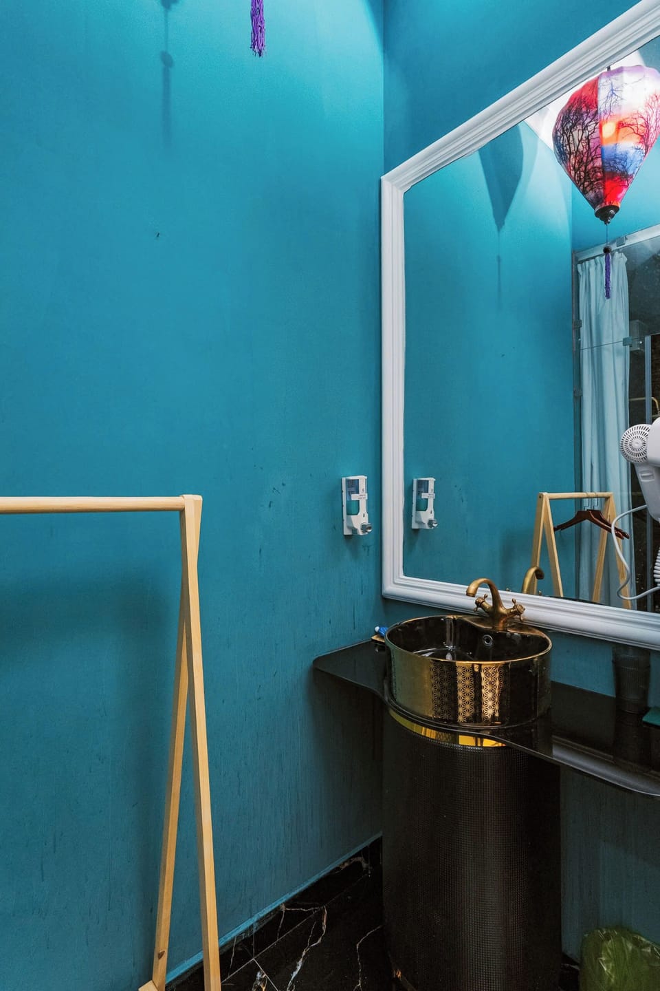 Standard Room | Bathroom | Hair dryer, slippers, bidet, towels