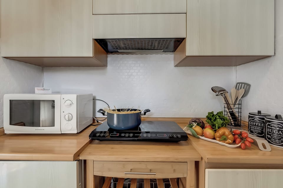 Standard Studio, Balcony, Mountain View (Studio Blue Petit) | Private kitchen