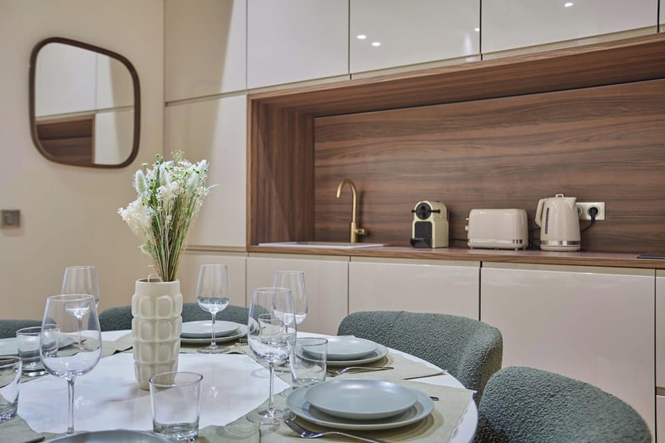 Apartment | Dining