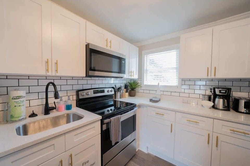 Full Kitchen
