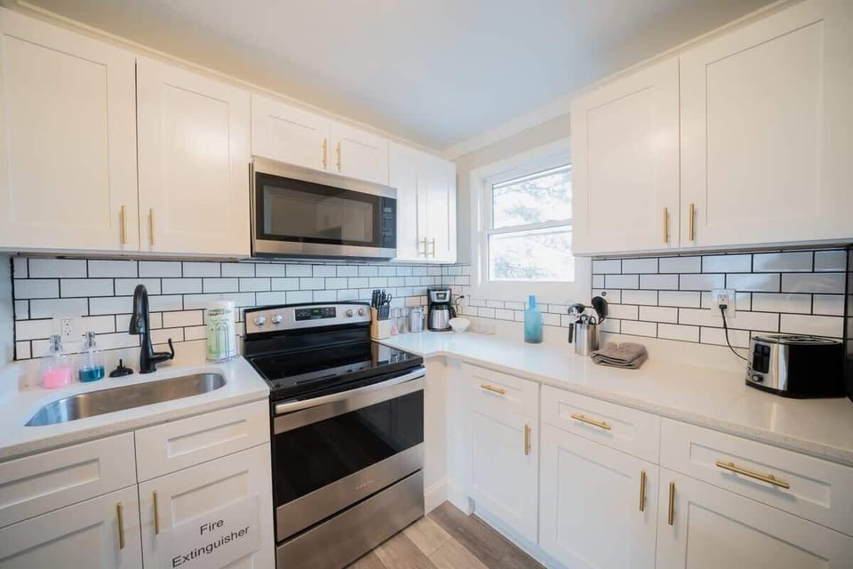 Full Kitchen
