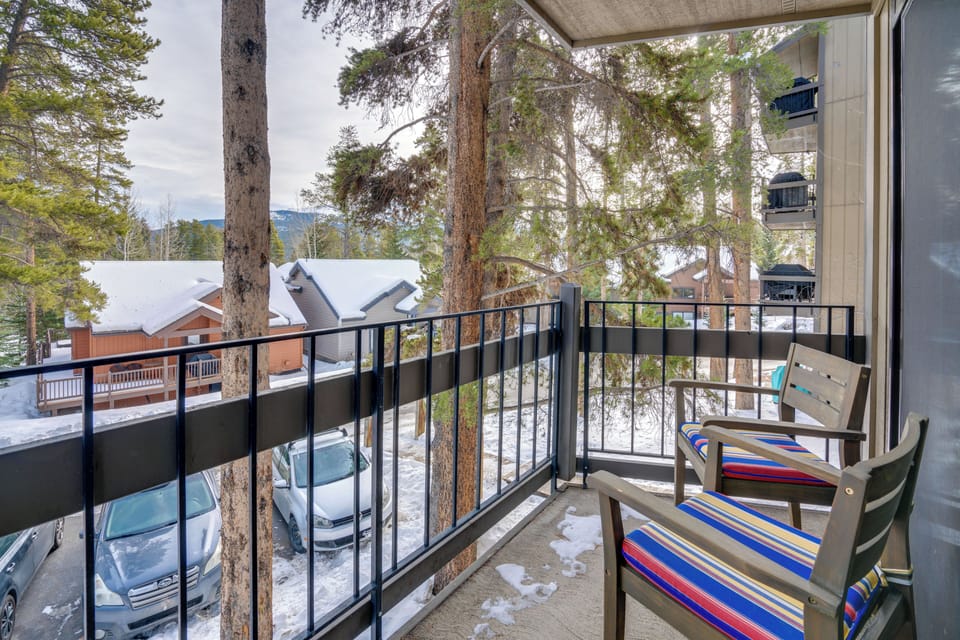 Private Balcony | Gas Grill