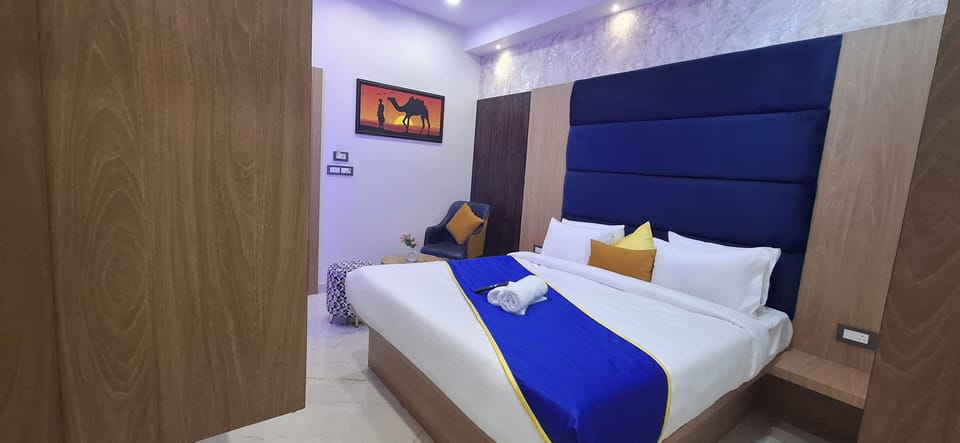 Deluxe Double Room, City View | Premium bedding, desk, laptop workspace, blackout drapes