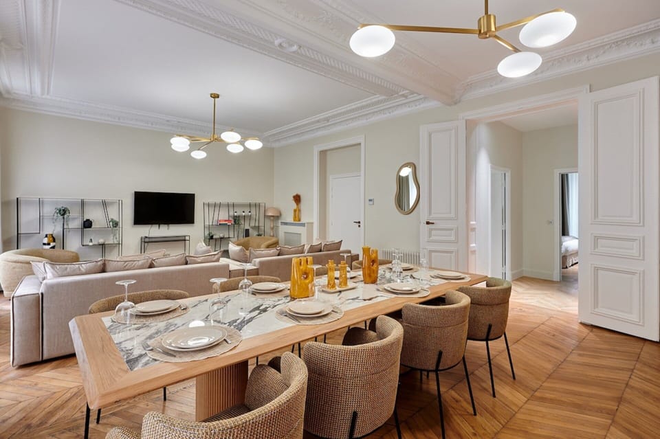Apartment | Dining