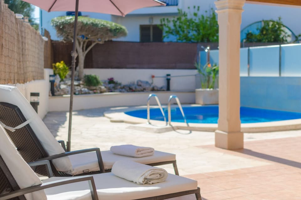 Holiday Home Swimming Pool