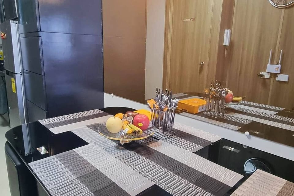 Apartment, 1 Bedroom, Balcony | Dining