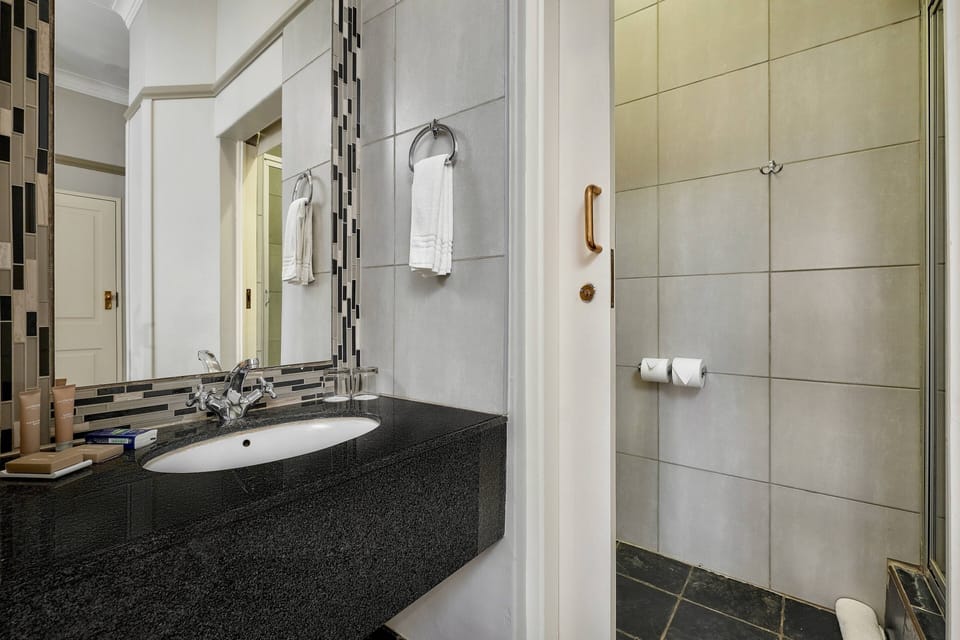 Room, 2 Double Beds | Bathroom | Hair dryer, towels