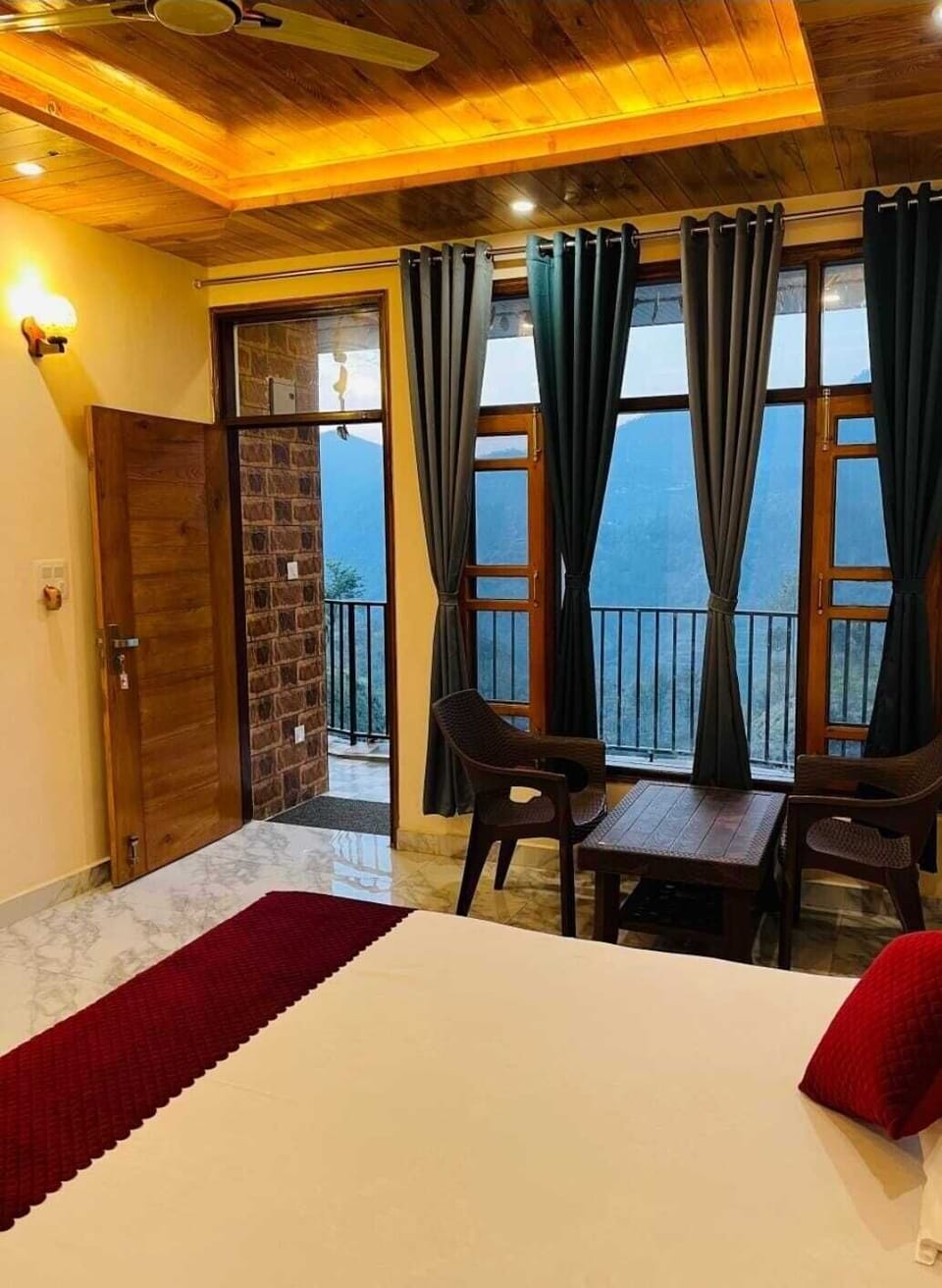 Premium Room | Free WiFi