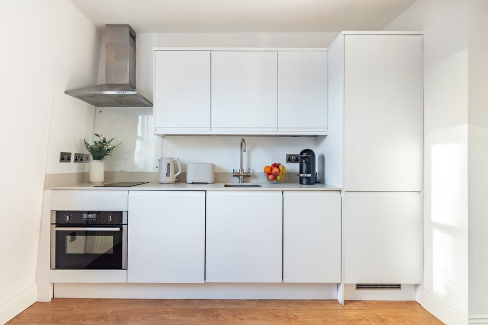 The kitchen is fully equipped to prepare a simple meal 