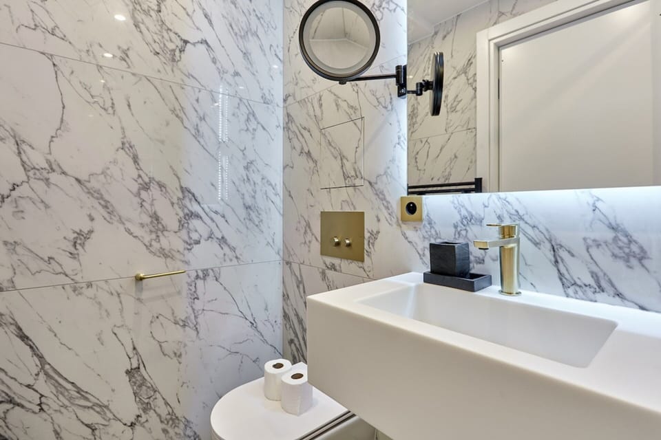 Apartment | Bathroom | Hair dryer, soap