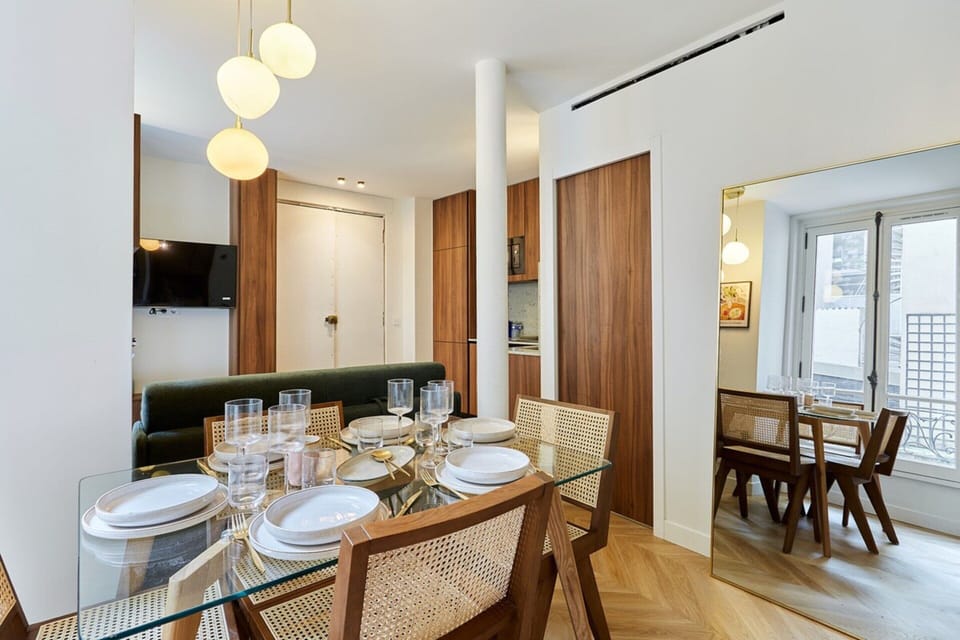 Apartment | Dining