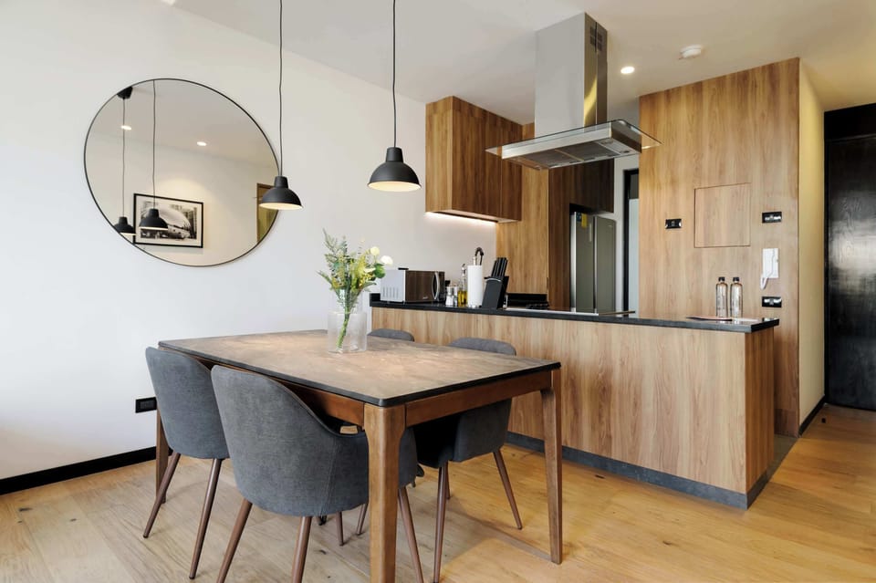 Dinning Table 