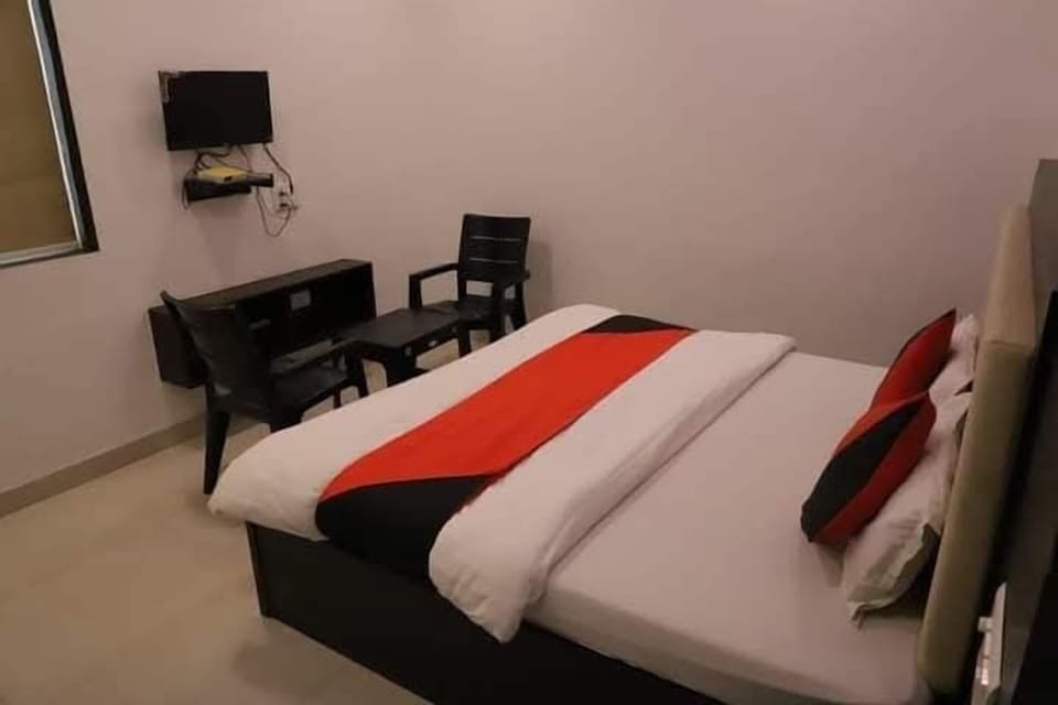 Deluxe Triple Room, Balcony, Bay View | In-room safe