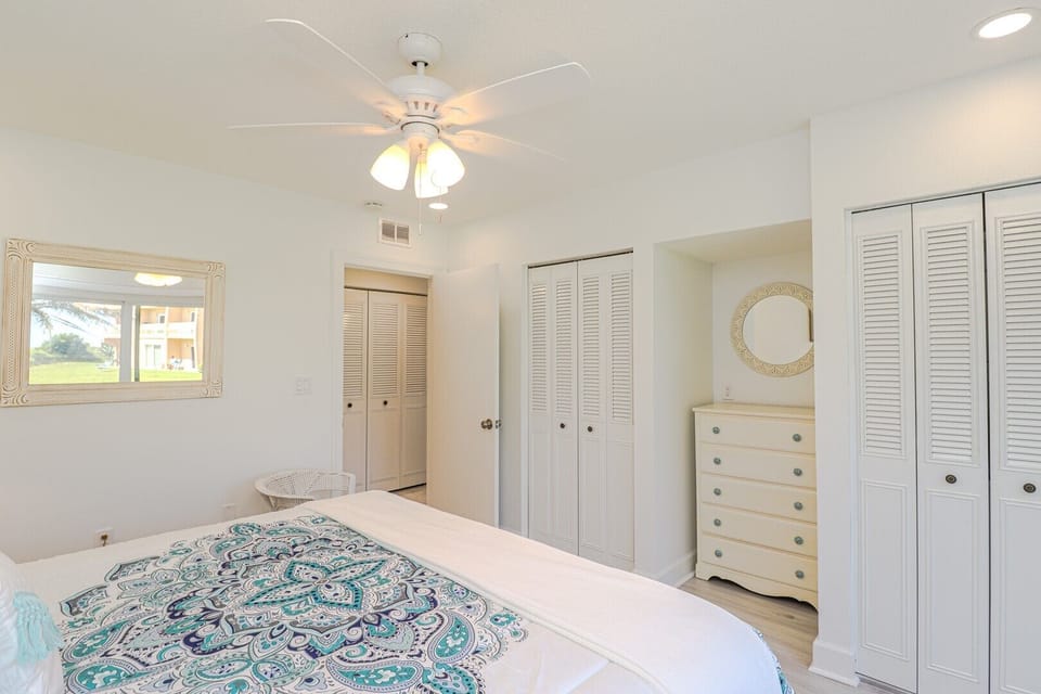 St. Augustine Beach Rentals Primary Bedroom